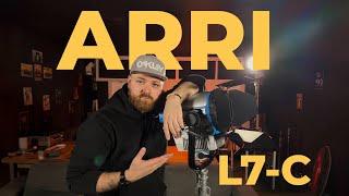 Студійне освітлення ARRI L7-C LE2 Fresnel LED Light Stand-Mount