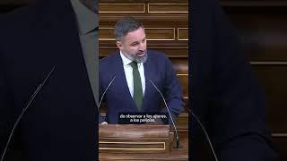 Abascal (Vox) critica la vestimenta para la moción de censura de algunos diputados