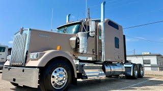 2025 Studio Sleeper W900L Mocha Metallic