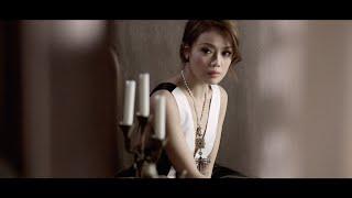 容祖兒 Joey Yung《這麼近那麼遠 》[Official MV]