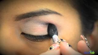 How To: Glilter Eyes for the Holidays