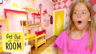 Girl Surprised with ALICE IN WONDERLAND Themed Room Makeover! | Get Out Of My Room | Universal Kids