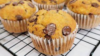 Banana Chocolate Chip Muffins | How to Make Banana and Chocolate Chip Muffins