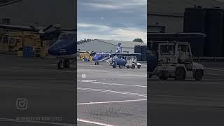 Smart airplane pushes back by itself #plane #shorts