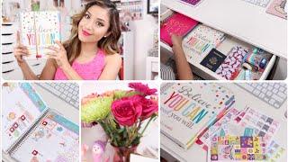 Erin Condren Life Planner Review + What's in my Desk