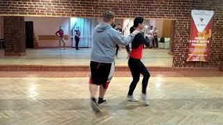 Salsa on 1 (salsa LA) beginners combination