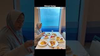 Kapal Pesiar Cruise Jakarta Singapura 6-7 Juli 2024 Menikmati Santap Makanan/Minuman