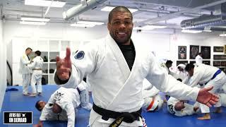 How to counter attack the knee cut pass when playing De La Riva guard by BJJ legend Andre Galvao