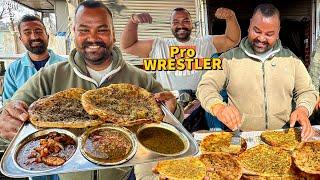 140 Km से Log आ रहे Rs 30 ka Kulcha खाने | Wrestler Kulche Wala | Street Food India