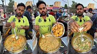 अंडा भुर्जी Egg Gravy Chicken Momos ₹300/- क्या ही बना दिया ये || Taste Of Street ||