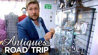 Angus Finds a Mordan Stockbroker's Pencil | Day 5 Season 20 | Antiques Road Trip