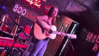 Lauren Victoria - Hesitation Blues - Rooster's Honky Tonk Bakersfield  10/11/24