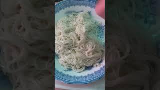 金門手工麵線與台灣本島地區麵線，口感和味道上有所不同。屬於韌性較強，口感細滑，能快速煮食，但又不會軟爛。大家吃過金門麵線嗎跟阿純分享喔 #美食 #訂閱 #謝謝大家