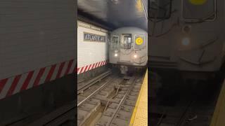 6/13/25 Q Arrival #nyc #travel #transit #brooklyn #railfan #subway #subways #nycsubway #bk #metro