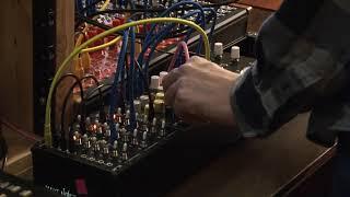 Testing a new trigger sequencer module - Midiverse - TV