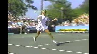 Steffi Graf vs. Chris Evert Hilton Head 1986 F  (first win)