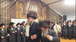 Hachnosas Sefer Torah In Ratzfert On The Yhartzeit Of R’ Hertzkah Of Ratzfert Zt”l |הכנסת ספר תורה