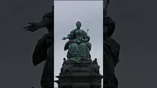 不能不認識她，18世紀撼動歐洲的女皇！瑪麗亞·特蕾西亞Maria Theresia #雕像 #奧地利人