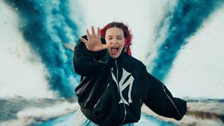 Anne-Marie - Don't Panic (Official Video)