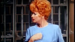 The Lucy Show |TV-1967| LUCY MEETS THE LAW |S5E19