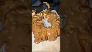 Pecan Candy King Cake #mardigras #easyrecipes #recipesfordinner #recipes Happy Mardi Gras ️