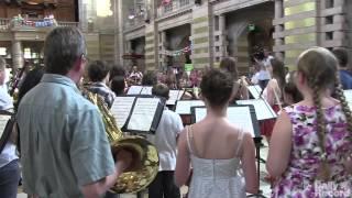 Glasgow 2014 - Nicola Benedetti flash mob at Kelvingrove Museum