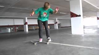 varial kickflip [Slow Motion]