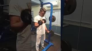 single hand  biceps curl....#shorts #ayush fitness & vlogs...