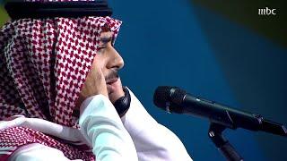 المتسابق عبدالرحمن عادل يفاجئ لجنة التحكيم بصوت الآذان ويبكي الشيخ مشاري العفاسي