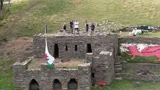 Mikey J Allen Building a Castle.  The 3 turrets.