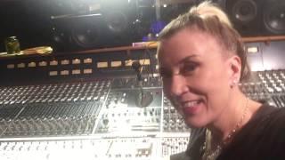 Sylvia Massy recording The Melvins for Mix With The Masters