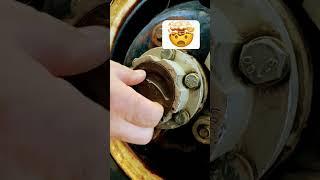 How to lock and unlock a warn locking hub￼