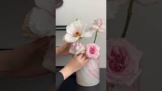 Create a beautiful flower arrangement in our stunning round floral box