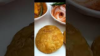 Kachori or aloo ki sabji #kachori #nasta #food #short