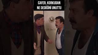 Katil Yavuz, Kapıcı Cafer'i Titretti! | Bizimkiler #shorts