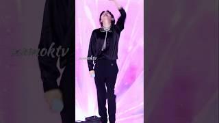 의상에 따라 분위기가 달라지네요 #김용빈 #사랑은어떻게생겼을까 #충주다이브페스티벌 #livemusic #live #shorts #미스터트롯3