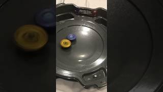 |Beyblade Battle| Galaxy Pegasus vs Hades Kerbecs
