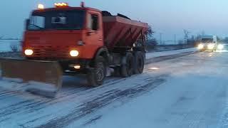 Проїзд забезпечено: на дорогах держзначення області працювало 88 спецмашин та понад сто дорожників