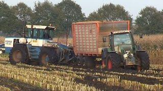 Maïs 2011 | Ford FW 60 om te slepen | Fendt tractoren vast gereden | Grote maïshoop | Wet harvest