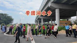 台山百曉：今日分享视频是做半日导游，带领来自马来西亚的乡亲游水步，现在的台山水步有好多休闲的旅游景点，譬如拍摄过让子弹飞的鹅城冈宁圩，大岭乡的草坪里、君兰瓦房、田野咖啡等等！#台山 #taishan