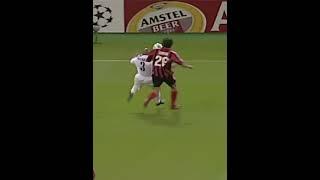 Легендарный гол Зидана в ворота Байера #shorts #football #championsleague #zidane