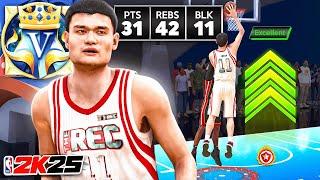 LEGEND 7’6 YAO MING BUILD is DOMINATING RANDOM REC in NBA 2K25