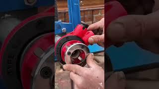 Manual Threader Tools Explained: How to Use Die Heads and Ratchet Handles for Pipe Threading