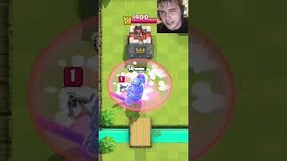 Underleveled Player Vs Evolved PEKKA 