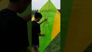 BIG DIAMOND KITE TEST FLYING.