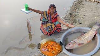 Bottle fish trap | fishing big Ghas kaat fish in the river| catching fish with water bottle in river