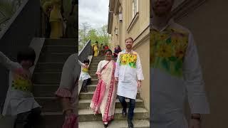 বৈশাখের সাজে কেমন লাগছে আমাদের ? #shortvideo #pateva #bangladeshi #boisakh