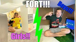 Boy's vs Girl's Fort!!!!!