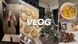 VLOG | What I'm Eating + Cooking, Holiday Home Tour, Current Routine