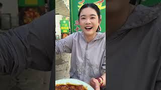 婆媳两人去甘肃卖蜂蜜，体验了天水麻辣烫，挖了野菜，婆婆又要罢工了
